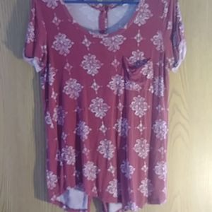 Burgundy t-shirt.small